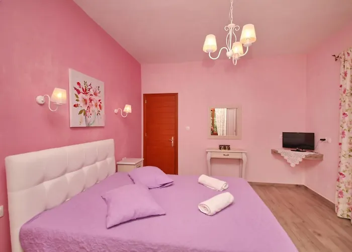 Koromilia Apartment *